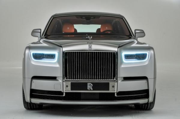 Эталон роскоши: в Англии показали самый престижный автомобиль в мире (ФОТО)