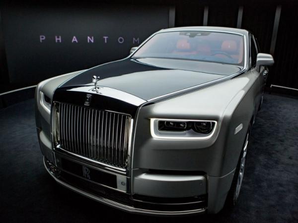 Эталон роскоши: в Англии показали самый престижный автомобиль в мире (ФОТО)