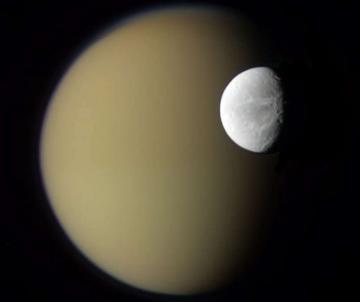 Ученые обнаружили следы жизни на спутнике Сатурна