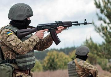 Украинские военные сбили вражеский беспилотник (ВИДЕО)