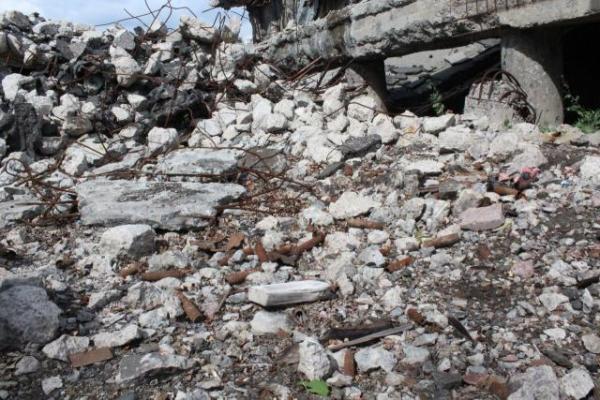 «Процветающая республика»: в Сети показали жуткие кадры разрушенного Донбасса (ФОТО)