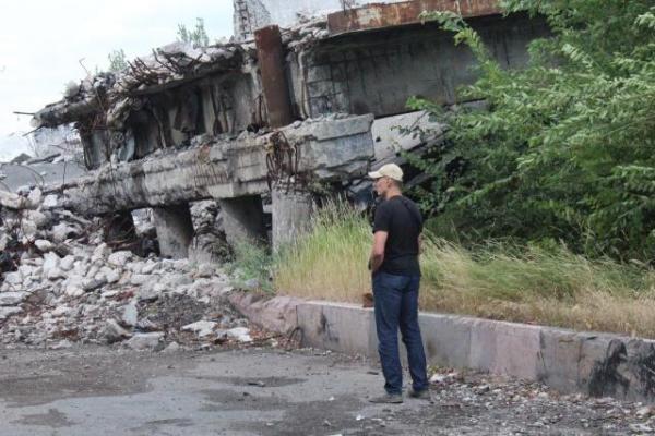 «Процветающая республика»: в Сети показали жуткие кадры разрушенного Донбасса (ФОТО)