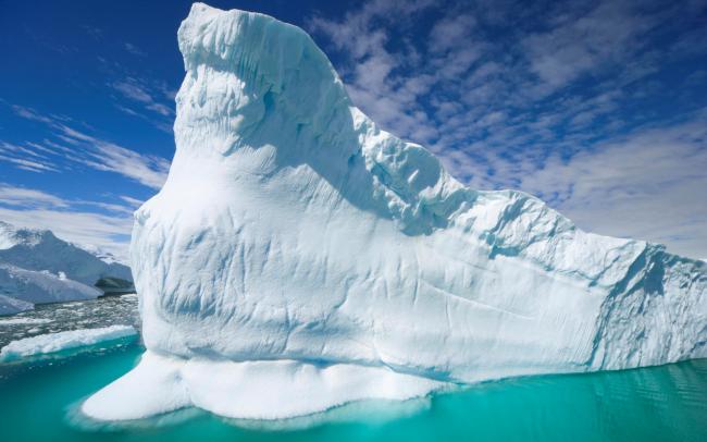 Около 100 вулканов ученые обнаружили подо льдами в Антарктиде