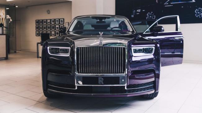 В Британии впервые замечен новый седан Rolls-Royce (ФОТО)