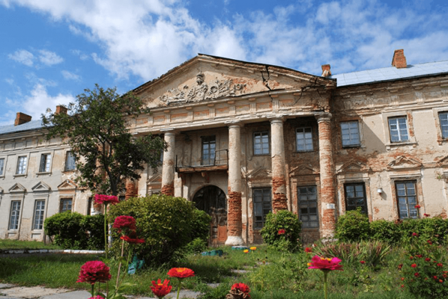 Архитектурную памятку Дворец Потоцких могут превратить в фешенебельную гостиницу