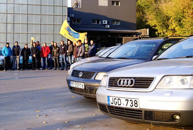 "Нет" авто с иностранными номерами: какие штрафы ждут украинцев
