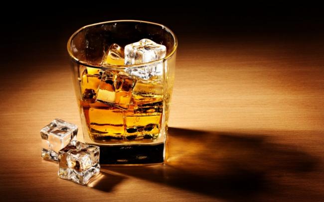 Ученые выяснили, как необходимо правильно пить виски
