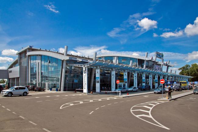 Десятки туристов оказались заложниками ситуации в киевском аэропорту