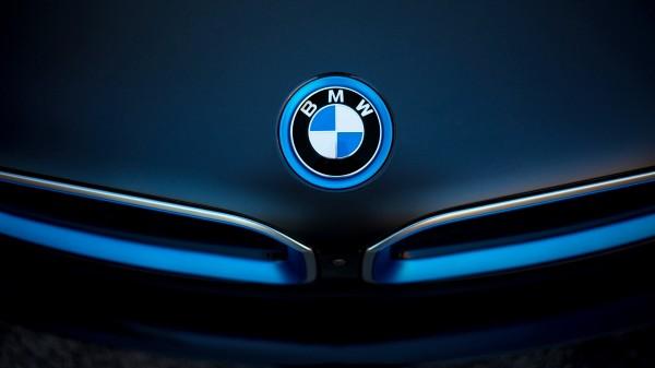 Авто-джакузи: Изобретатель Колин Ферз презентовал модифицированный BMW (ВИДЕО)