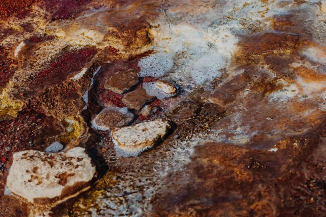 Глазами фотографа: нереальные природные текстуры Исландии (ФОТО) 