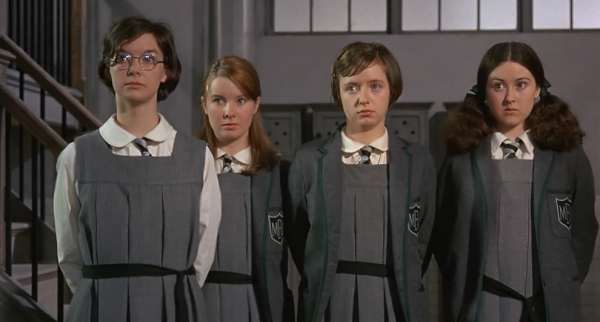 Дню знаний посвящается: 8 вариантов школьной формы в голливудских фильмах (ФОТО)