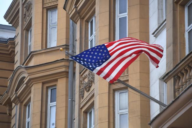 США возобновили выдачу виз россиянам в посольстве в Москве