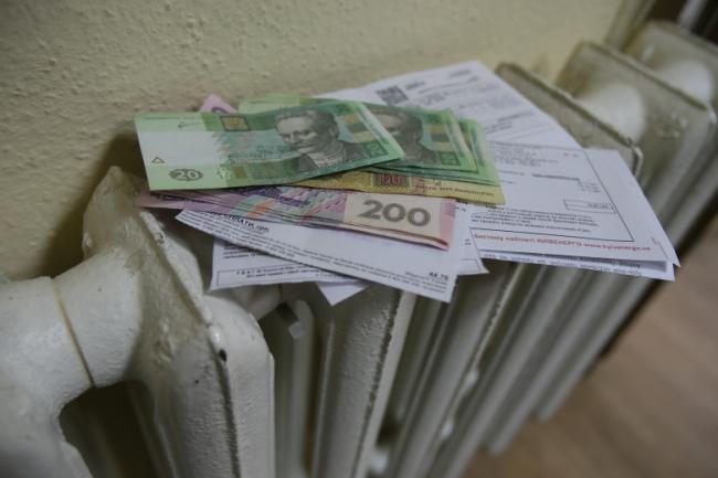 Мнение: Украинцы сами решили оплачивать коммунальные услуги «за соседа»
