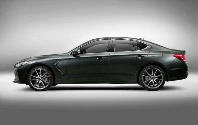 Корейский седан от дизайнера Bentley потеснит на рынке Mercedes C-класс и BMW 3-й серии (ФОТО)
