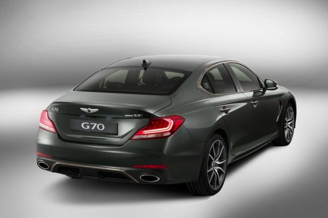 Корейский седан от дизайнера Bentley потеснит на рынке Mercedes C-класс и BMW 3-й серии (ФОТО)