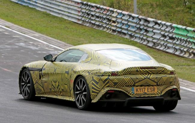 Aston Martin V8 Vantage 2019 вновь замечен на Нюрбургринге (ФОТО)