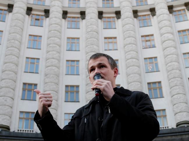 Мандат за дымовую шашку: чем закончится история Юрия Левченко