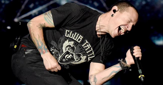 В Сети появилось видео с вокалистом Linkin Park, снятое незадолго до его смерти