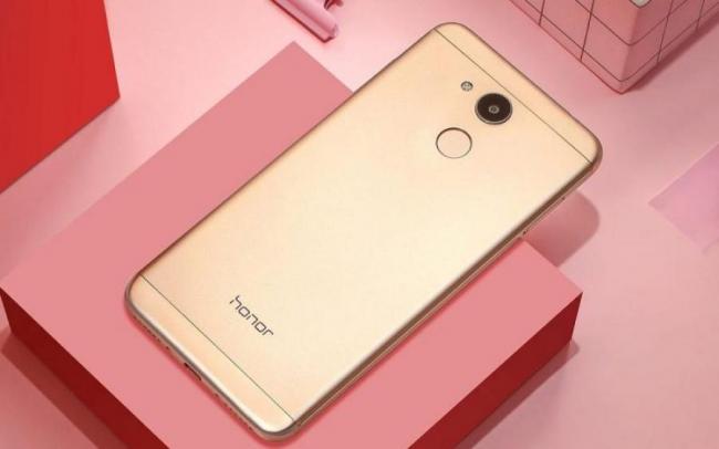 Компания Huawei представила новый доступный смартфон (ФОТО)