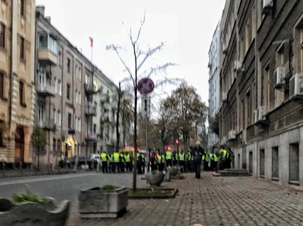 Полная боевая готовность: как Верховную Раду приготовили к митингу Саакашвили (ФОТО)