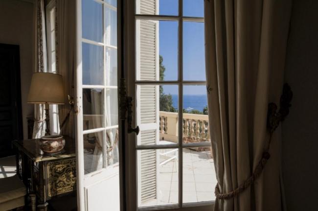 Во Франции выставили на продажу самый дорогой жилой дом в мире (ФОТО)