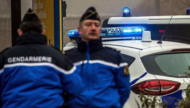 Во Франции жандармы открыли огонь по машине с мигрантами
