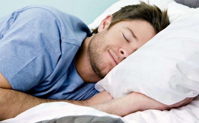 Эксперты выяснили, на каком боку нужно спать