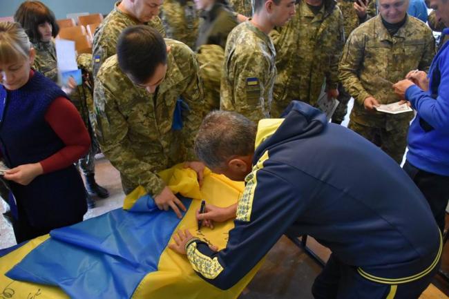 Легенды украинского футбола отправились в АТО (ФОТО)