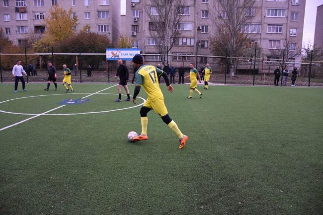 Легенды украинского футбола отправились в АТО (ФОТО)