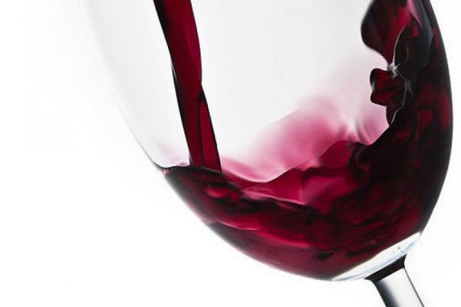 Ученые создали уникальный стакан, превращающий воду в вино