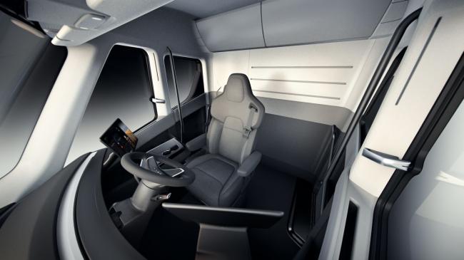 Tesla представила электрический грузовик Semi Truck (ФОТО)