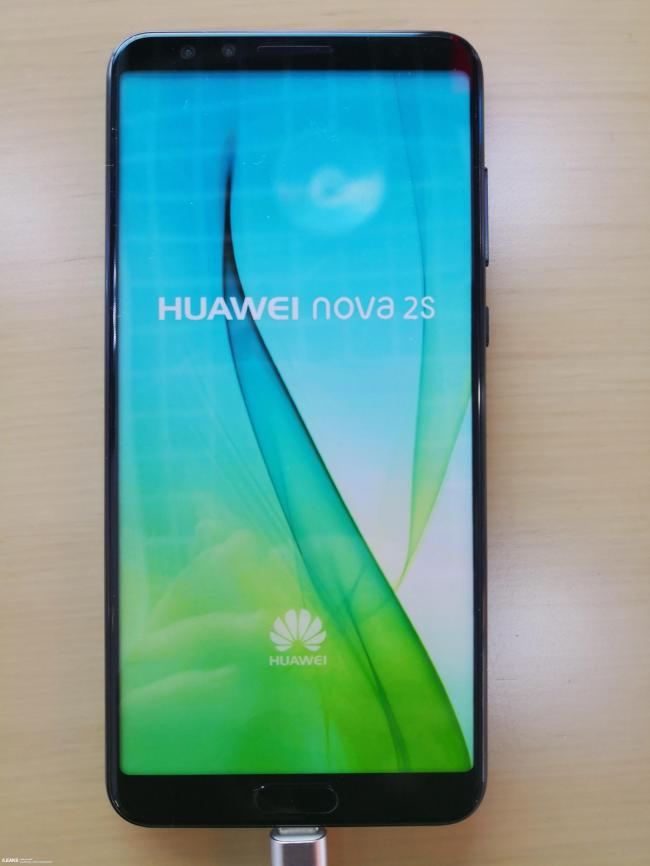 Новый смартфон Huawei засветился на шпионских снимках (ФОТО)