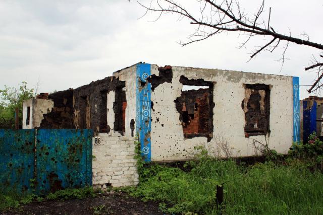 В Сети появились жуткие кадры разрушенного населенного пункта на Донбассе