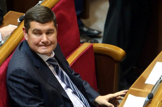 Скандальный депутат-беглец передумал возвращаться в Украину