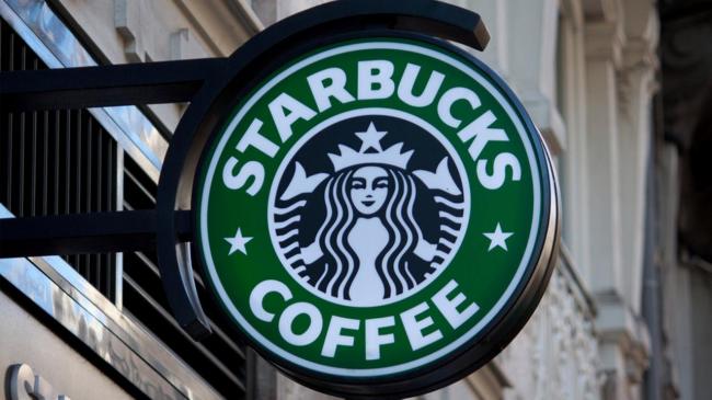 Компания Starbucks оказалась в центре скандала