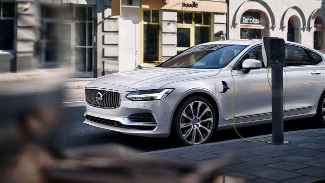 Для электрокаров Volvo предложат два варианта батарей 