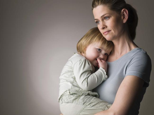 В Украине резко увеличилось количество матерей-одиночек