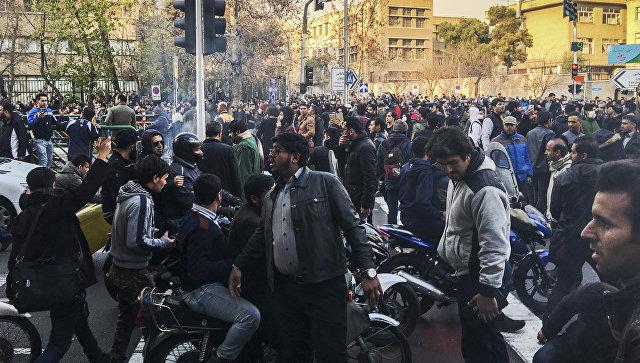 Число погибших в ходе протестов в Иране увеличилось до 20