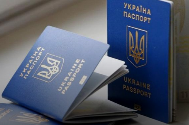 В Украине будут печатать вдвое больше биометрических паспортов