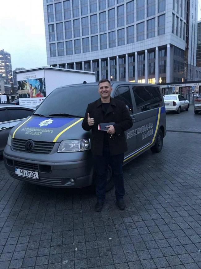 В Киеве сожгли автомобили муниципальной полиции (ФОТО)