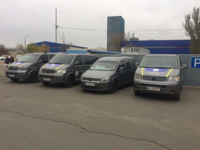 В Киеве сожгли автомобили муниципальной полиции (ФОТО)