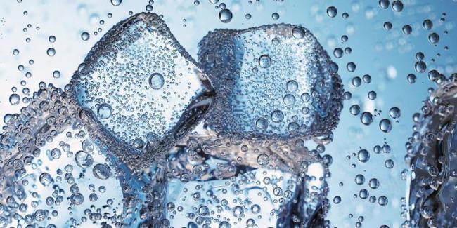 Ученые удалось переохладить воду до рекордно низкой температуры