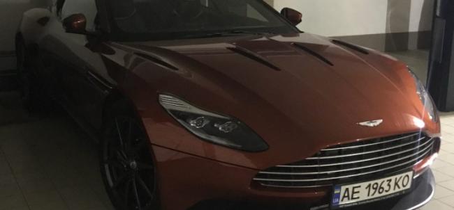 Кризиса нет: в Украине засветился новый суперкар  Aston Martin (ФОТО)
