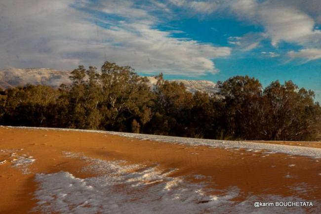В пустыне Сахара выпал снег (ФОТО) В пустыне Сахара выпал снег (ФОТО)