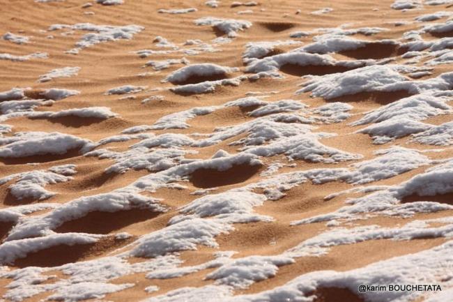 В пустыне Сахара выпал снег (ФОТО) В пустыне Сахара выпал снег (ФОТО)