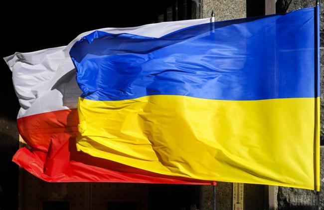 Украинцы активно платят страховые взносы в Польше