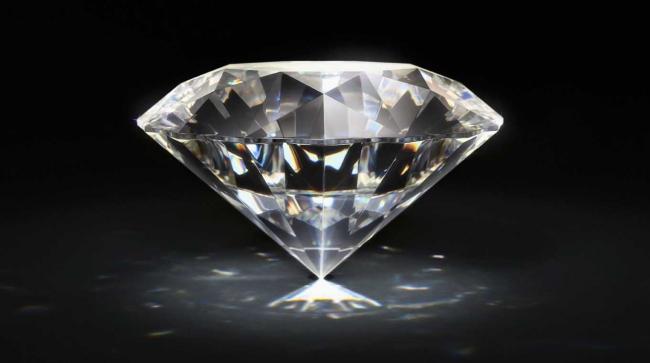 Найден пятый в мире по величине алмаз (ФОТО)