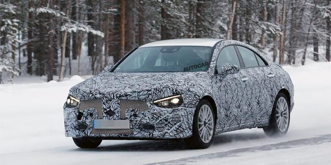 Компания Mercedes-Benz тестирует компактный автомобиль нового поколения (ФОТО)