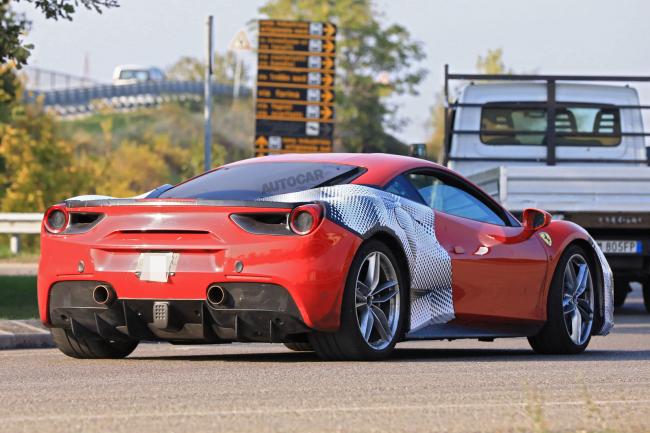 В Сети появились снимки нового экстремального автомобиля Ferrari (ФОТО)