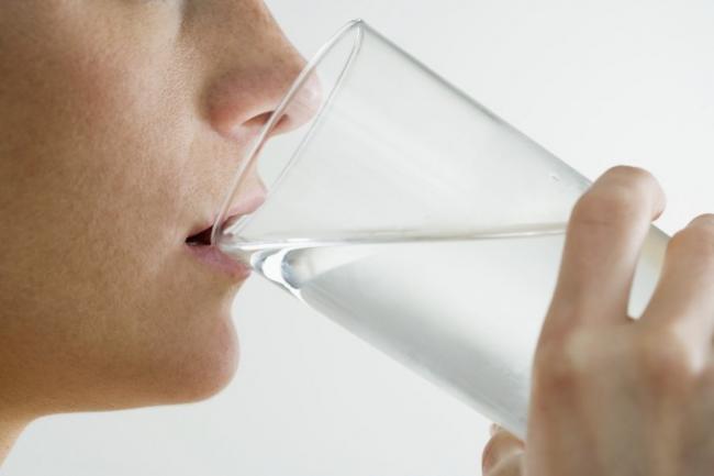 Простая вода поможет в борьбе с неизлечимой болезнью почек, – ученые